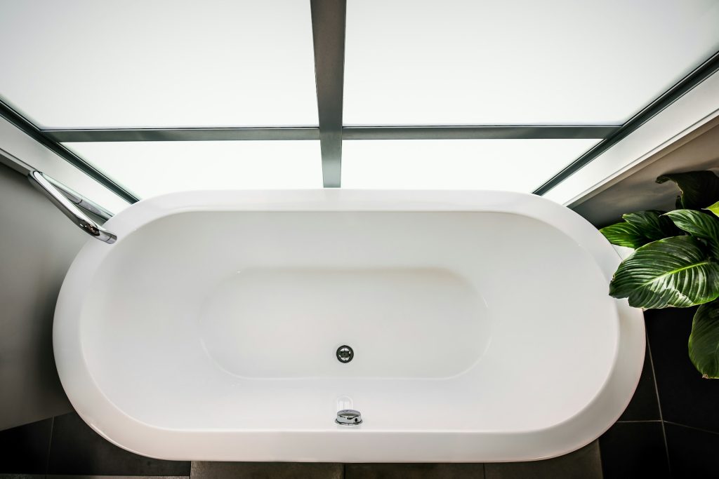 material bathtub