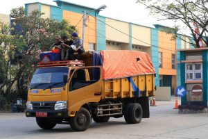 Sewa truk
