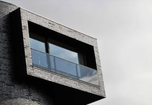 Balkon kaca