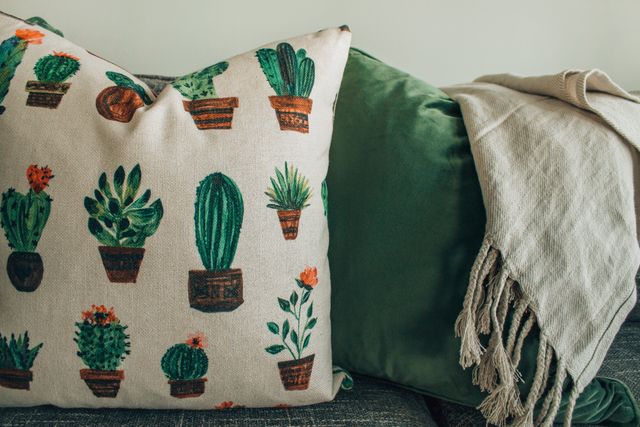hiasan sofa